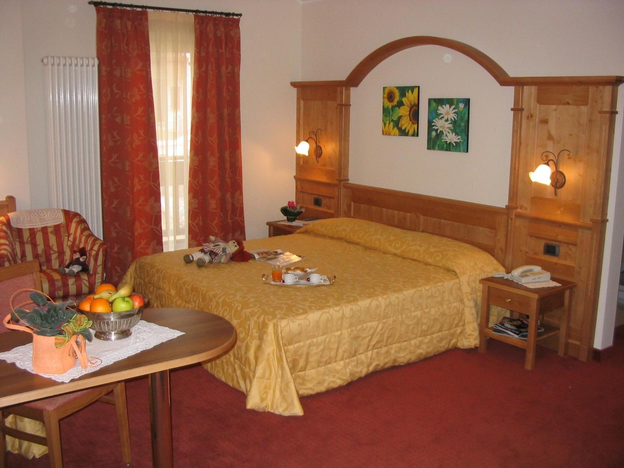 Hotel Lido - Slow & Natural Living Molveno Extérieur photo