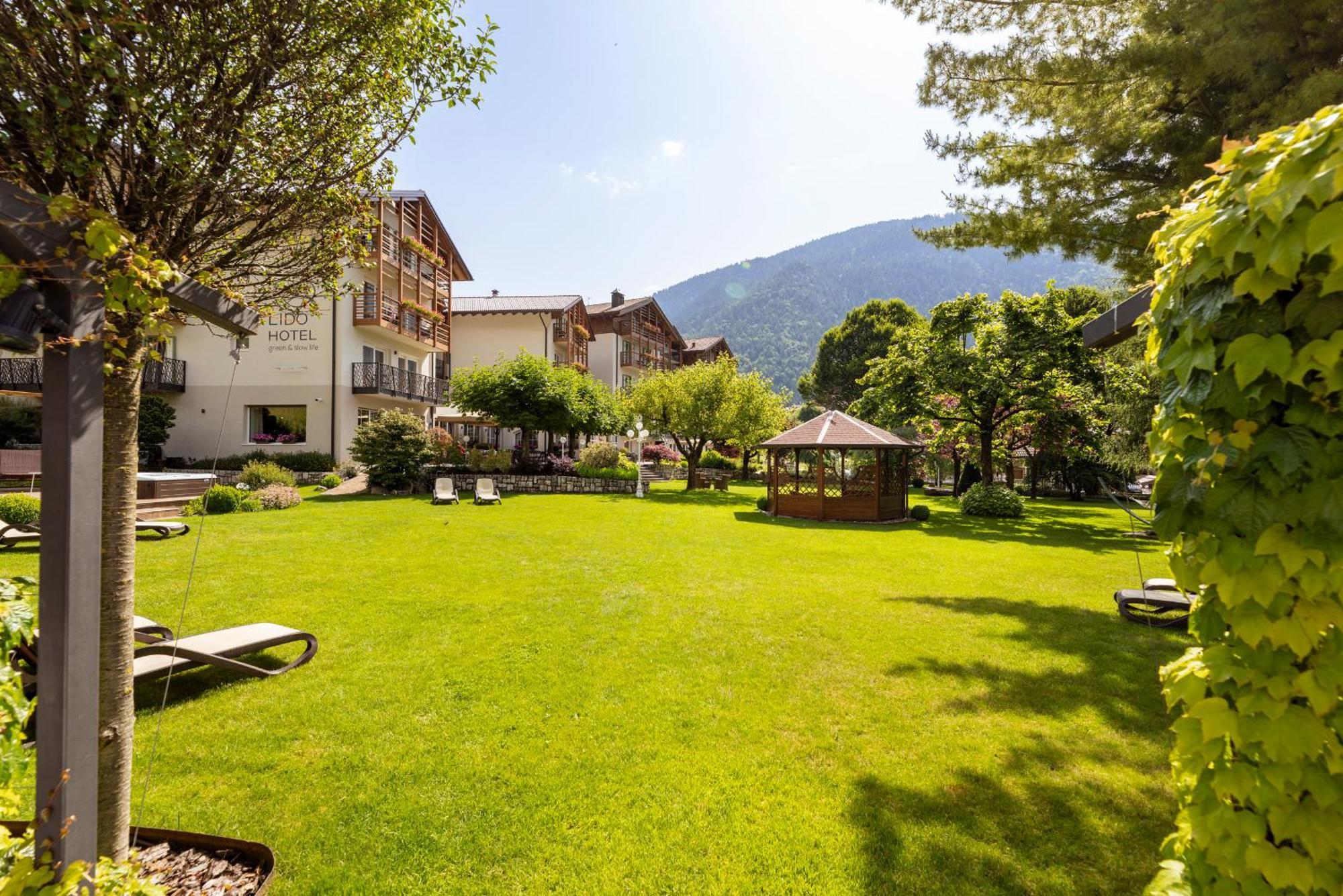 Hotel Lido - Slow & Natural Living Molveno Extérieur photo