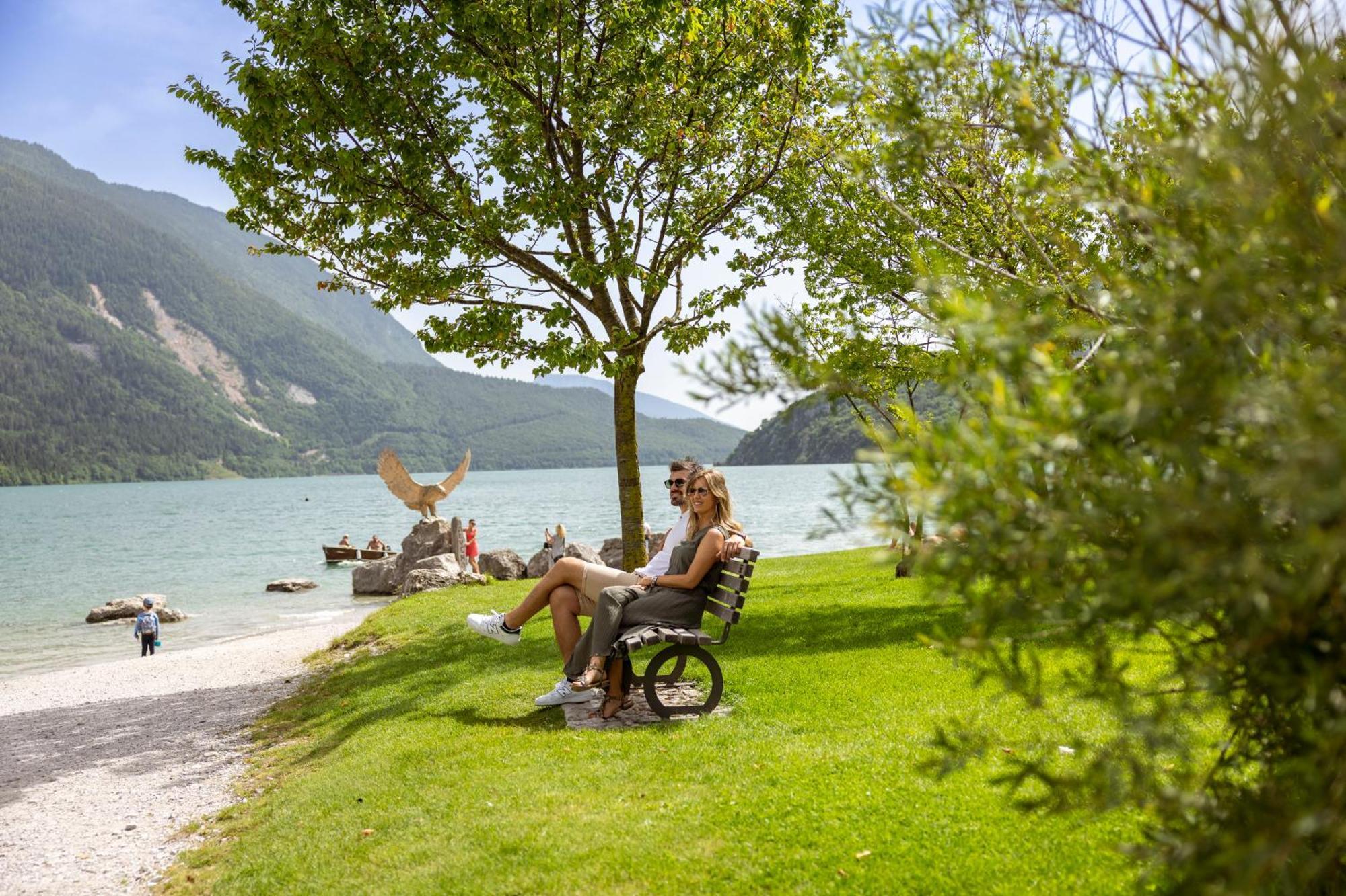 Hotel Lido - Slow & Natural Living Molveno Extérieur photo