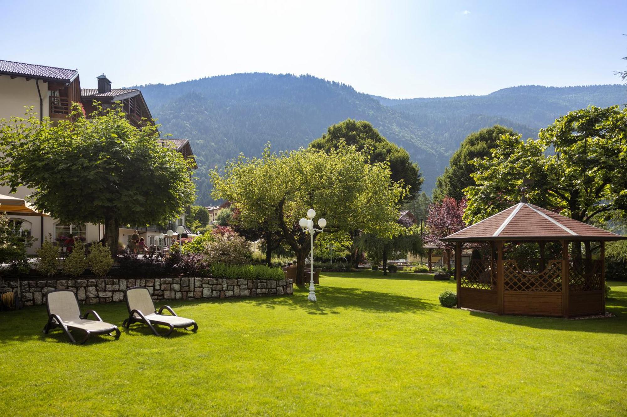 Hotel Lido - Slow & Natural Living Molveno Extérieur photo